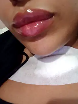 Snapshot of Sexlove1xo chatting on 10.25.25 Sexlove1xo online show from 10.25.25