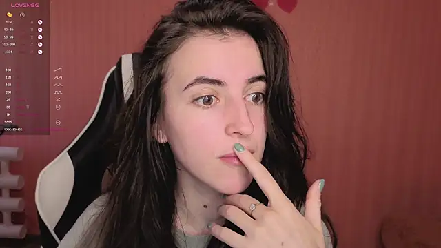 Snapshot of reaiss chatting on 09.11.25 reaiss online show from 09.11.25