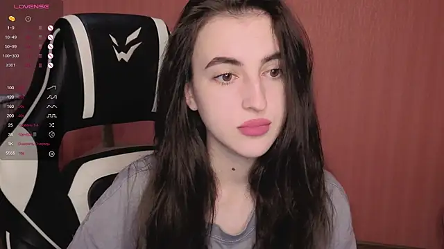 Snapshot of reaiss chatting on 09.23.25 reaiss online show from 09.23.25