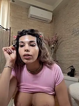 Bella Posh online show from 03.05.26