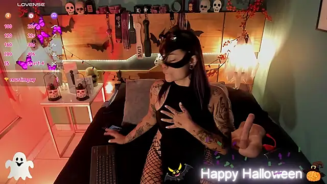 ChloeAllennn online show from 10.31.25