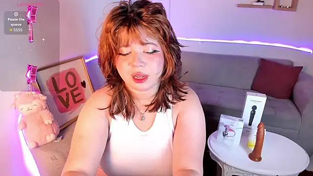 Snapshot of mari_caroley6 chatting on 10.22.25 mari caroley6 online show from 10.22.25