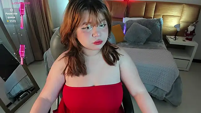 Snapshot of mari_caroley6 chatting on 11.28.25 mari caroley6 online show from 11.28.25