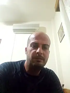 Snapshot of John_1982 chatting on 03.05.25 John 1982 online show from 03.05.25