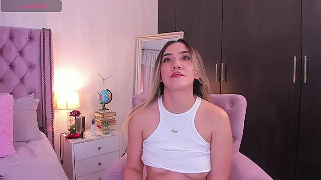 natashaleightt online show from 03.15.25