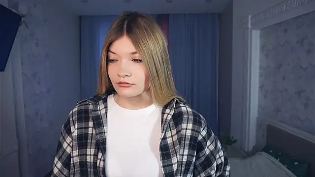 AnnisAtlee online show from 10.11.25