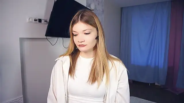 AnnisAtlee online show from 10.15.25