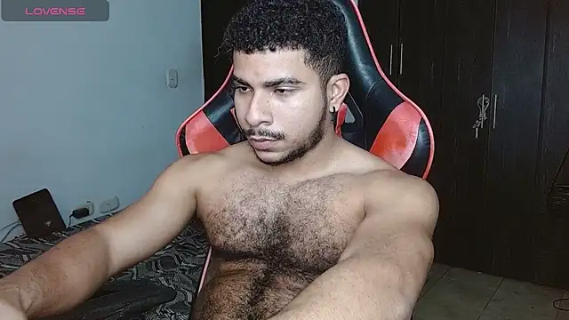 Snapshot of Javier_Hot27 chatting on 03.13.26 Javier Hot27 online show from 03.13.26