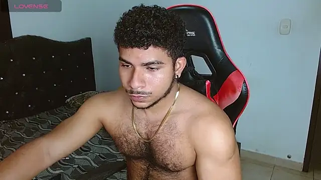 Snapshot of Javier_Hot27 chatting on 04.17.26 Javier Hot27 online show from 04.17.26