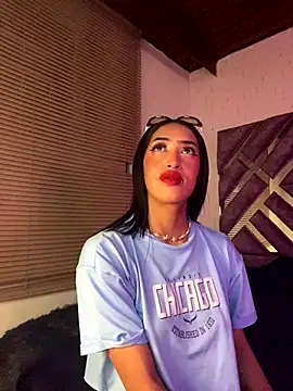 MichelleDiaz Pink online show from 09.28.25