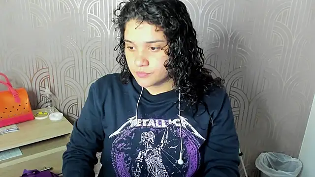 BloodyMaary  online show from 02.25.25