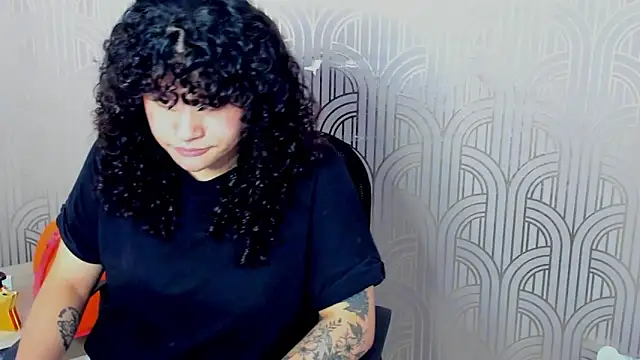 BloodyMaary  online show from 02.26.25