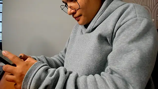 BloodyMaary  online show from 03.17.25