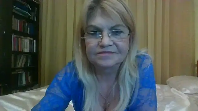 Snapshot of Heidi-Helga chatting on 03.04.25 Heidi-Helga online show from 03.04.25