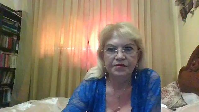 Snapshot of Heidi-Helga chatting on 03.17.25 Heidi-Helga online show from 03.17.25
