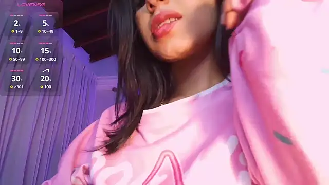 hannah thomson  online show from 03.17.25