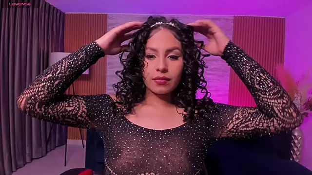 hannah thomson  online show from 10.21.25