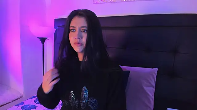 Madyson18 online show from 09.20.25