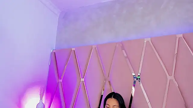 Snapshot of Emily_Black1 chatting on 10.19.25 Emily Black1 online show from 10.19.25