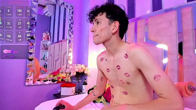 ValentinoMoreti online show from 03.21.25