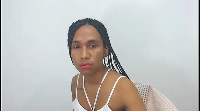 Snapshot of red_veltet chatting on 03.12.25 red veltet online show from 03.12.25