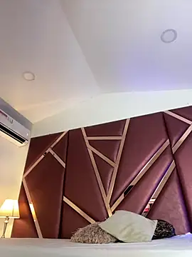 DanielaMedinaa online show from 11.27.25