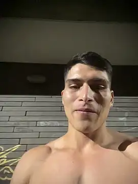 Snapshot of MaxxxSteil chatting on 03.21.25 MaxxxSteil online show from 03.21.25