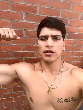 Snapshot of MaxxxSteil chatting on 10.17.25 MaxxxSteil online show from 10.17.25