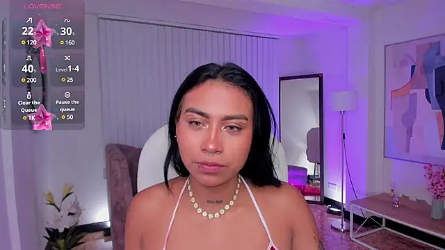 Snapshot of Ivyy_Moon_ chatting on 03.19.25 Ivyy Moon online show from 03.19.25