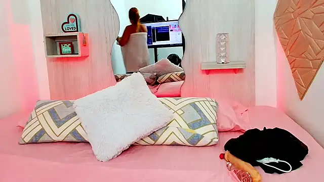 ZaraRousse online show from 09.11.25