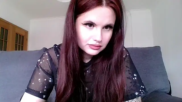 Snapshot of Della_Ideal chatting on 03.12.25 Della Ideal online show from 03.12.25