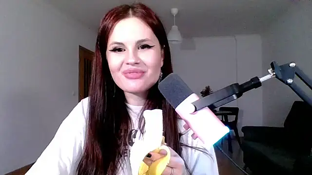 Snapshot of Della_Ideal chatting on 03.17.25 Della Ideal online show from 03.17.25