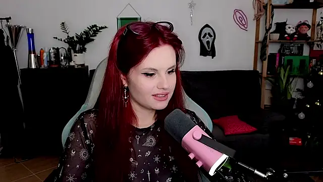 Snapshot of Della_Ideal chatting on 01.07.26 Della Ideal online show from 01.07.26