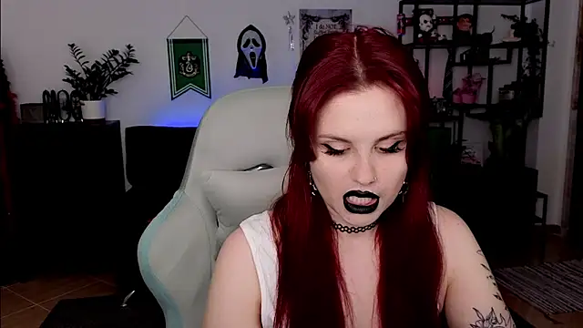 Snapshot of Della_Ideal chatting on 02.25.26 Della Ideal online show from 02.25.26