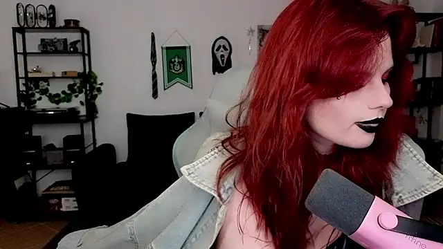 Snapshot of Della_Ideal chatting on 05.09.26 Della Ideal online show from 05.09.26