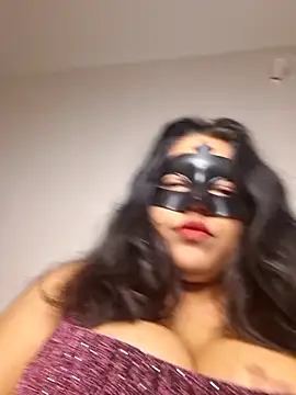 Snapshot of Mazzakiinn chatting on 02.01.26 Mazzakiinn online show from 02.01.26