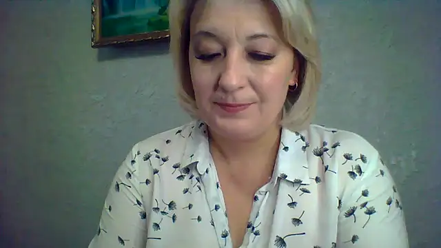 Snapshot of ArielXLoveresss chatting on 11.02.25 ArielXLoveresss online show from 11.02.25