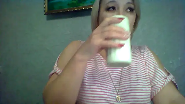 Snapshot of ArielXLoveresss chatting on 11.13.25 ArielXLoveresss online show from 11.13.25