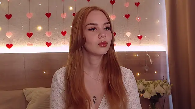 Snapshot of IvyAngel chatting on 06.06.26 IvyAngel online show from 06.06.26