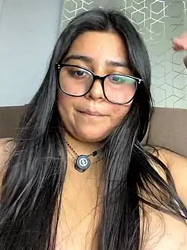 Snapshot of virginbrunette99 chatting on 06.14.26 virginbrunette99 online show from 06.14.26