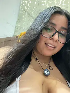 Snapshot of virginbrunette99 chatting on 07.13.26 virginbrunette99 online show from 07.13.26