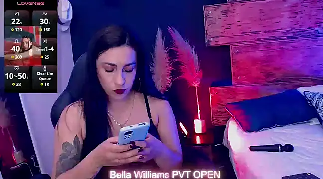 Bella williamss  online show from 03.04.25