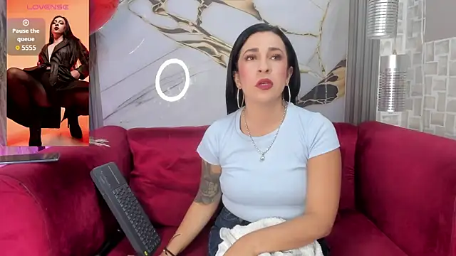 Bella williamss  online show from 02.17.26