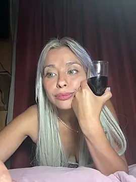 WhiteSnow09 online show from 02.24.25