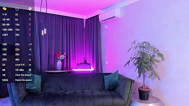 CutiePie69   online show from 09.15.25