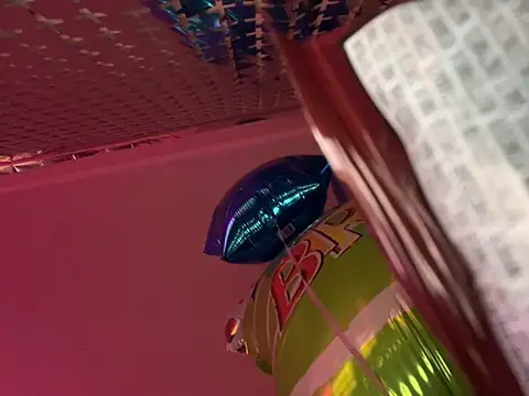 Snapshot of YODAPESOS chatting on 11.01.25 YODAPESOS online show from 11.01.25