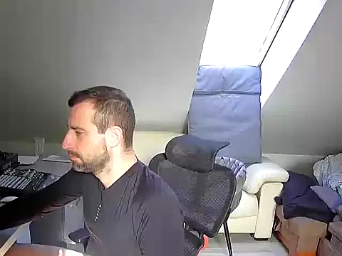 gryzoon online show from 10.10.25