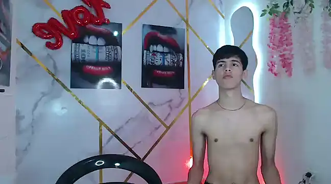 KING OFF BOYS online show from 03.11.25