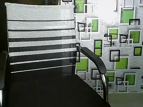 UrHoneyBae online show from 03.07.25