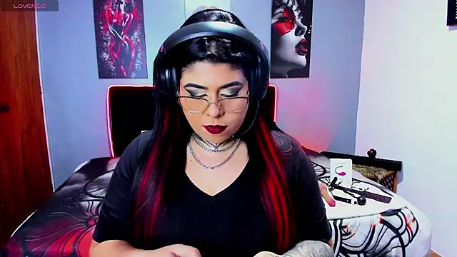 Snapshot of Veronika_metal chatting on 05.09.26 Veronika metal online show from 05.09.26